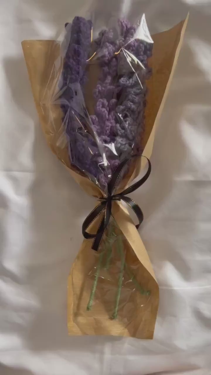 Lavender bouquet Handmade crochet gift Crochet flowers Crochet flowers for moms Floral arrangements Purple flower bouquet